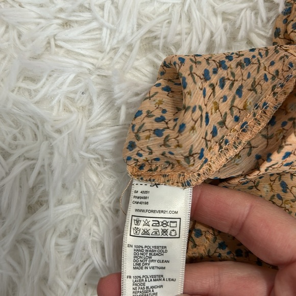 Forever 21 Floral Ruffle Beige Top | Spring | Spring florals | Ruffle - Picture 7 of 7